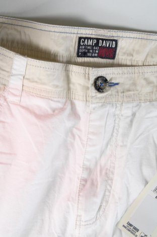Męskie szorty Camp David, Rozmiar XL, Kolor Biały, Cena 185,92 zł