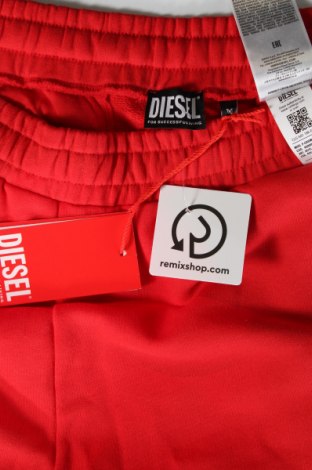 Ανδρικό κοντό παντελόνι Diesel, Μέγεθος M, Χρώμα Κόκκινο, Τιμή 108,56 €