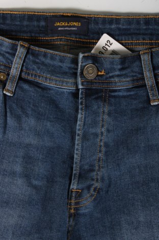 Ανδρικό κοντό παντελόνι Jack & Jones, Μέγεθος XL, Χρώμα Μπλέ, Τιμή 23,25 €