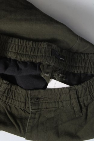 Pantaloni scurți de bărbați LCW, Mărime XS, Culoare Verde, Preț 19,99 Lei