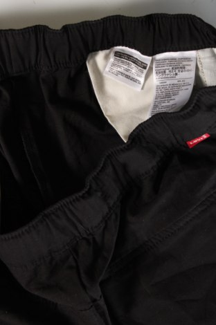 Мъжки къс панталон Levi's, Размер XL, Цвят Черен, Цена 41,00 лв.