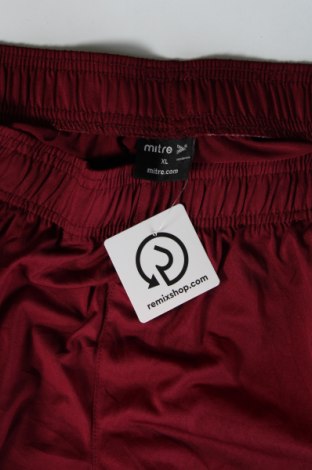 Мъжки къс панталон Mitre, Размер XL, Цвят Червен, Цена 16,00 лв.