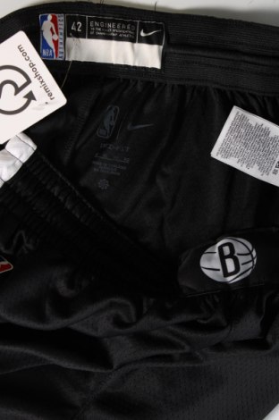 Pantaloni scurți de bărbați Nike, Mărime M, Culoare Negru, Preț 253,29 Lei