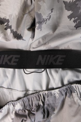 Férfi rövidnadrág Nike, Méret L, Szín Szürke, Ár 8 626 Ft