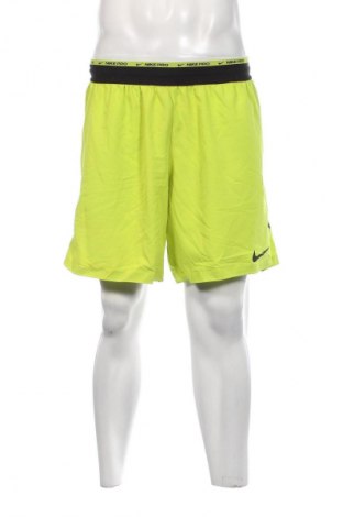 Pantaloni scurți de bărbați Nike, Mărime XL, Culoare Galben, Preț 111,84 Lei