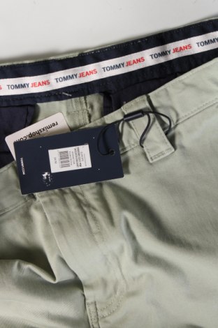 Męskie szorty Tommy Hilfiger, Rozmiar L, Kolor Zielony, Cena 527,76 zł