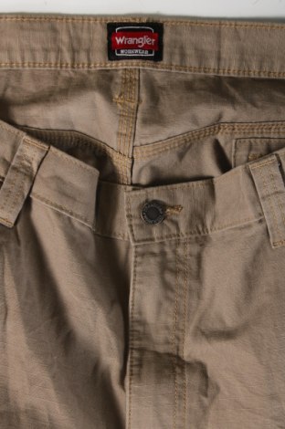 Pantaloni scurți de bărbați Wrangler, Mărime XXL, Culoare Bej, Preț 355,26 Lei