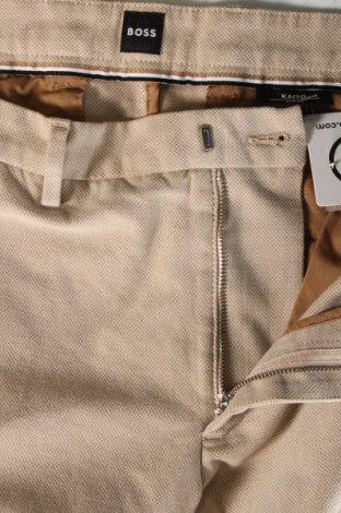 Мъжки панталон BOSS, Размер L, Цвят Бежов, Цена 190,50 лв.