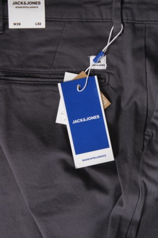 Męskie spodnie Jack & Jones, Rozmiar S, Kolor Szary, Cena 65,99 zł