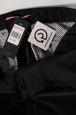 Pantaloni de bărbați Tommy Hilfiger, Mărime S, Culoare Negru, Preț 391,99 Lei