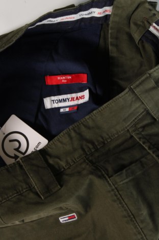 Pánske nohavice  Tommy Jeans, Veľkosť M, Farba Zelená, Cena  29,95 €