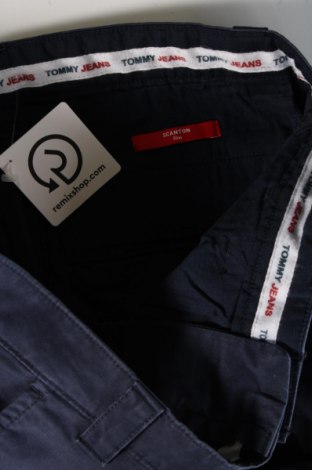 Pantaloni de bărbați Tommy Jeans, Mărime M, Culoare Albastru, Preț 296,99 Lei