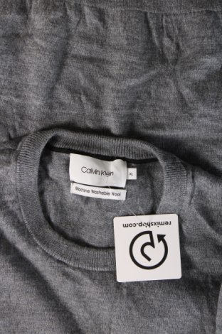 Pánský svetr  Calvin Klein, Velikost XL, Barva Šedá, Cena  1 307,00 Kč