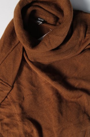 Мъжки пуловер Uniqlo, Размер M, Цвят Кафяв, Цена 34,00 лв.