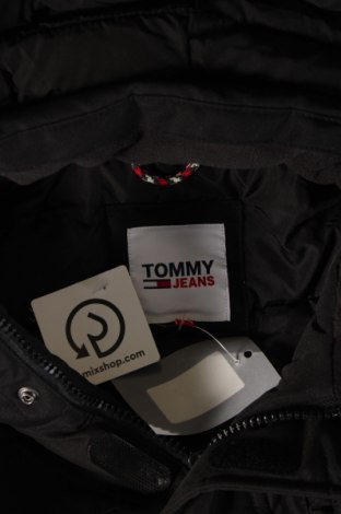 Мъжко яке Tommy Jeans, Размер L, Цвят Черен, Цена 145,99 лв.