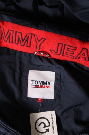 Мъжко яке Tommy Jeans, Размер L, Цвят Син, Цена 342,49 лв.