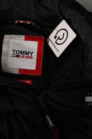 Мъжко яке Tommy Jeans, Размер L, Цвят Черен, Цена 208,99 лв.