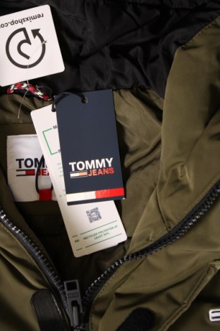 Pánska bunda  Tommy Jeans, Veľkosť L, Farba Zelená, Cena  235,95 €