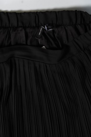 Φούστα Vero Moda, Μέγεθος L, Χρώμα Μαύρο, Τιμή 8,35 €
