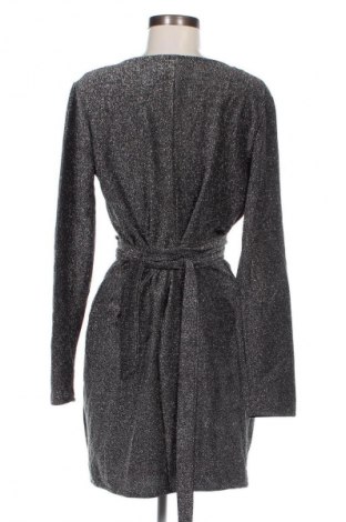 Kleid, Größe M, Farbe Silber, Preis € 5,49