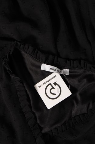 Kleid About You, Größe M, Farbe Schwarz, Preis € 19,18