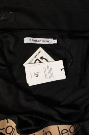 Рокля Calvin Klein Jeans, Размер S, Цвят Черен, Цена 85,80 лв.