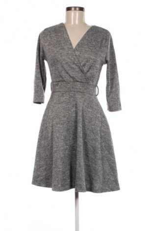 Kleid Colloseum, Größe S, Farbe Grau, Preis € 6,49