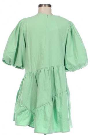 Kleid Edited, Größe L, Farbe Grün, Preis 30,62 €