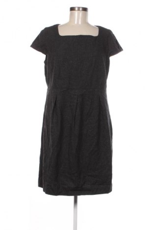 Kleid Esprit, Größe L, Farbe Grau, Preis 23,38 €