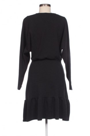 Φόρεμα Gina Tricot, Μέγεθος M, Χρώμα Μαύρο, Τιμή 16,33 €