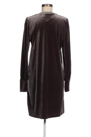 Kleid Gina Tricot, Größe XL, Farbe Grau, Preis 10,33 €