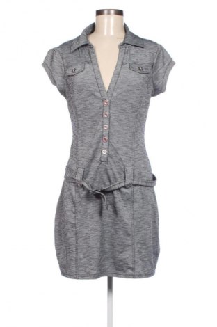 Kleid Guess, Größe L, Farbe Grau, Preis € 36,74