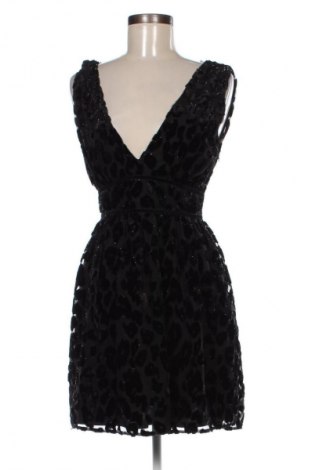 Kleid Guess, Größe S, Farbe Schwarz, Preis 30,08 €