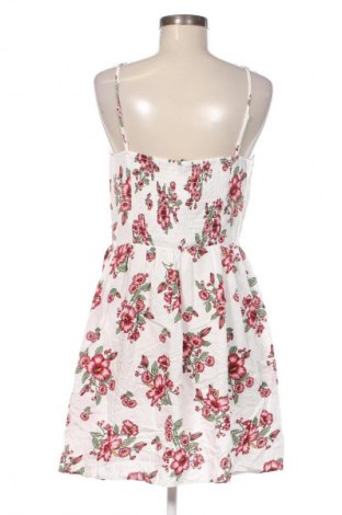 Kleid H&M Divided, Größe L, Farbe Weiß, Preis 16,65 €