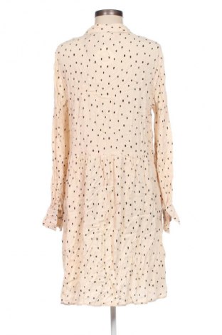 Kleid Ichi, Größe M, Farbe Weiß, Preis 41,33 €