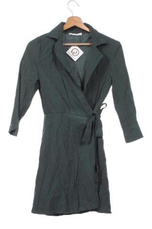 Kleid Mango, Größe XS, Farbe Grün, Preis 10,43 €