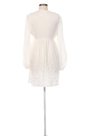 Φόρεμα Monki, Μέγεθος L, Χρώμα Λευκό, Τιμή 19,18 €