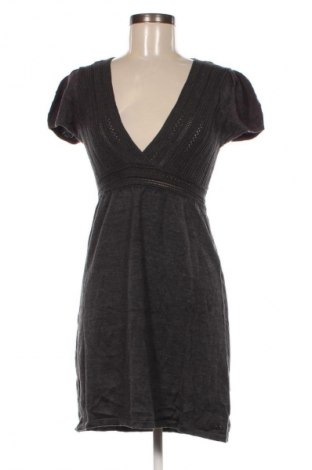 Kleid S.Oliver, Größe XS, Farbe Grau, Preis 33,40 €
