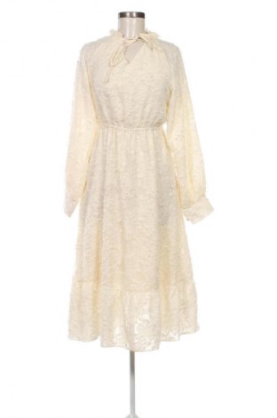 Kleid SHEIN, Größe M, Farbe Ecru, Preis 11,10 €