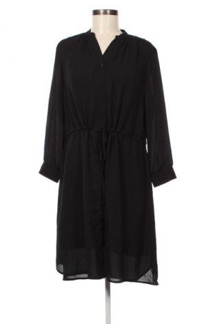 Kleid Selected Femme, Größe M, Farbe Schwarz, Preis 39,69 €