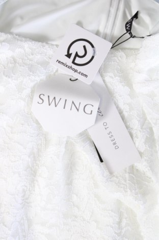 Рокля Swing, Размер XL, Цвят Бял, Цена 369,00 лв.