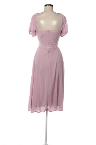 Kleid TFNC London, Größe M, Farbe Aschrosa, Preis 27,84 €