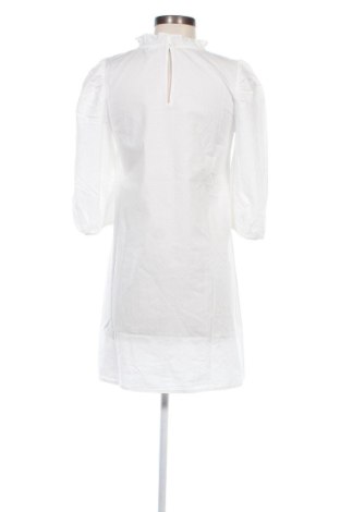 Kleid VILA, Größe XS, Farbe Weiß, Preis 17,58 €