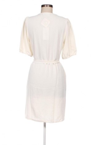 Kleid VILA, Größe S, Farbe Weiß, Preis 14,38 €