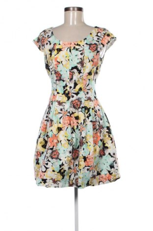 Kleid VILA, Größe M, Farbe Mehrfarbig, Preis 37,50 €