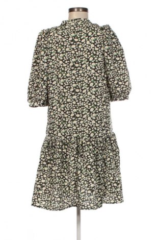 Kleid Vero Moda, Größe M, Farbe Mehrfarbig, Preis € 15,98