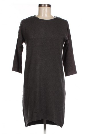 Kleid Vero Moda, Größe XS, Farbe Grau, Preis € 31,96