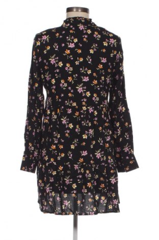 Kleid Vero Moda, Größe M, Farbe Mehrfarbig, Preis € 31,96