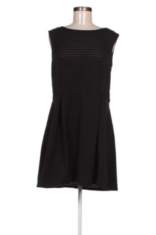 Φόρεμα Warehouse, Μέγεθος L, Χρώμα Μαύρο, Τιμή 16,33 €