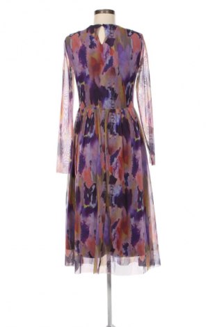 Kleid Y.A.S, Größe M, Farbe Mehrfarbig, Preis € 50,12